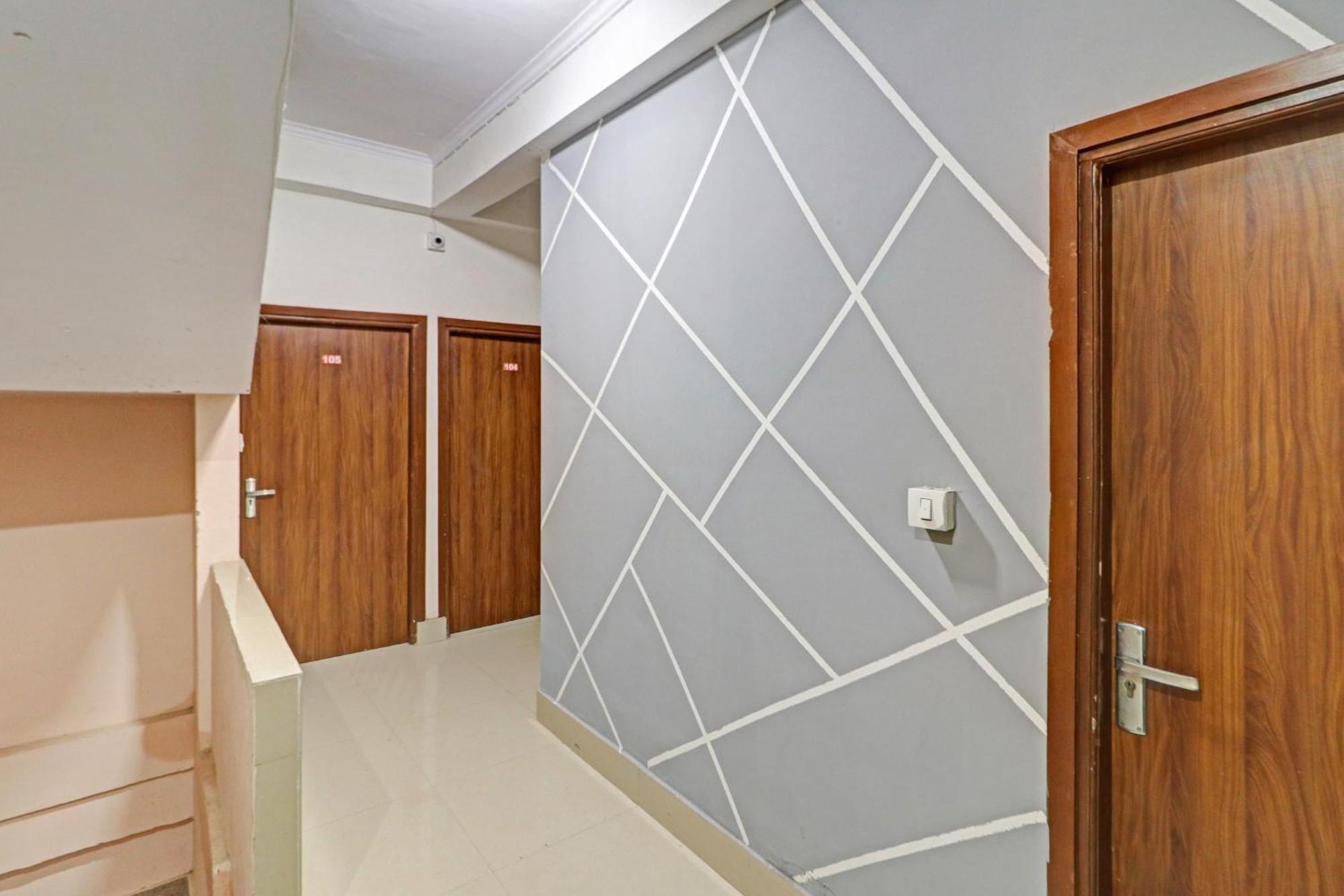 Hotel O Star Ki Нью-Дели Экстерьер фото