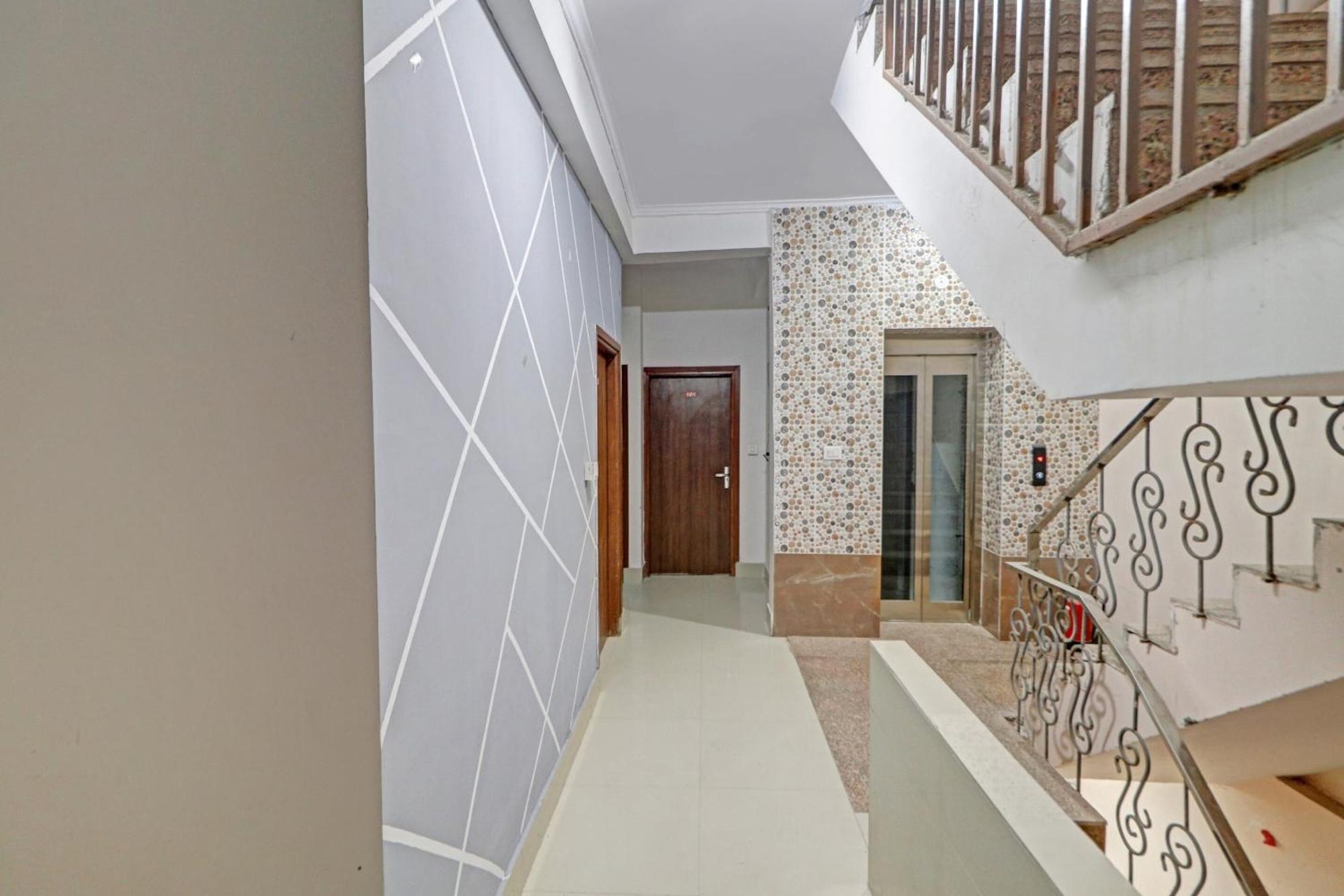 Hotel O Star Ki Нью-Дели Экстерьер фото