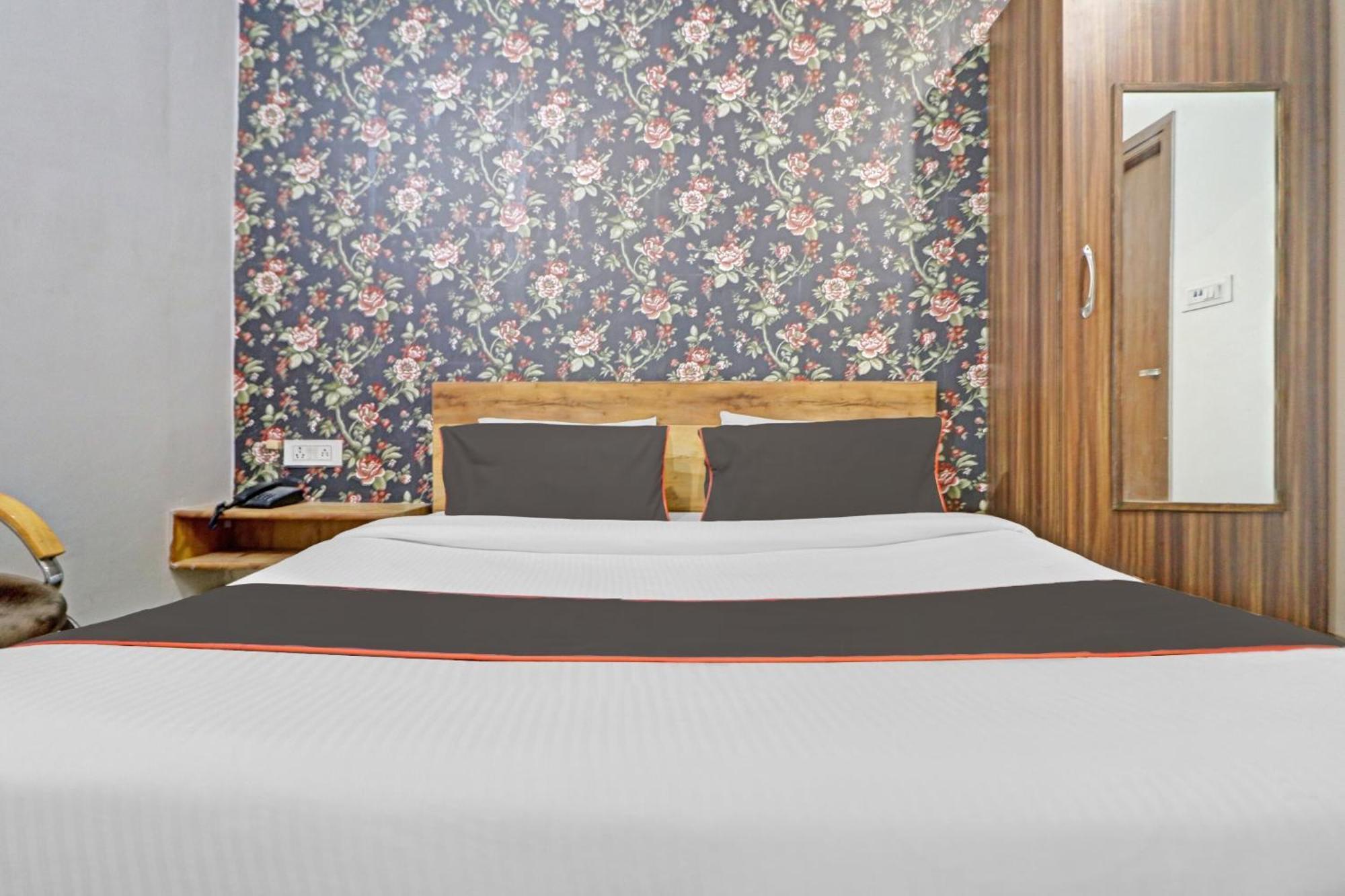 Hotel O Star Ki Нью-Дели Экстерьер фото